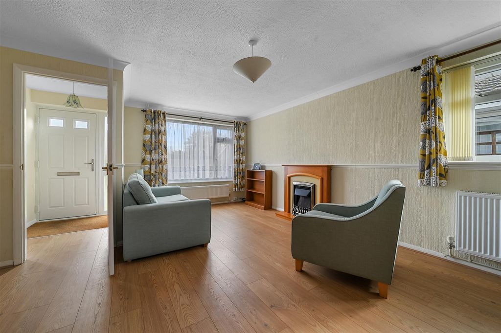 Property photo 2 of 14 Living Room