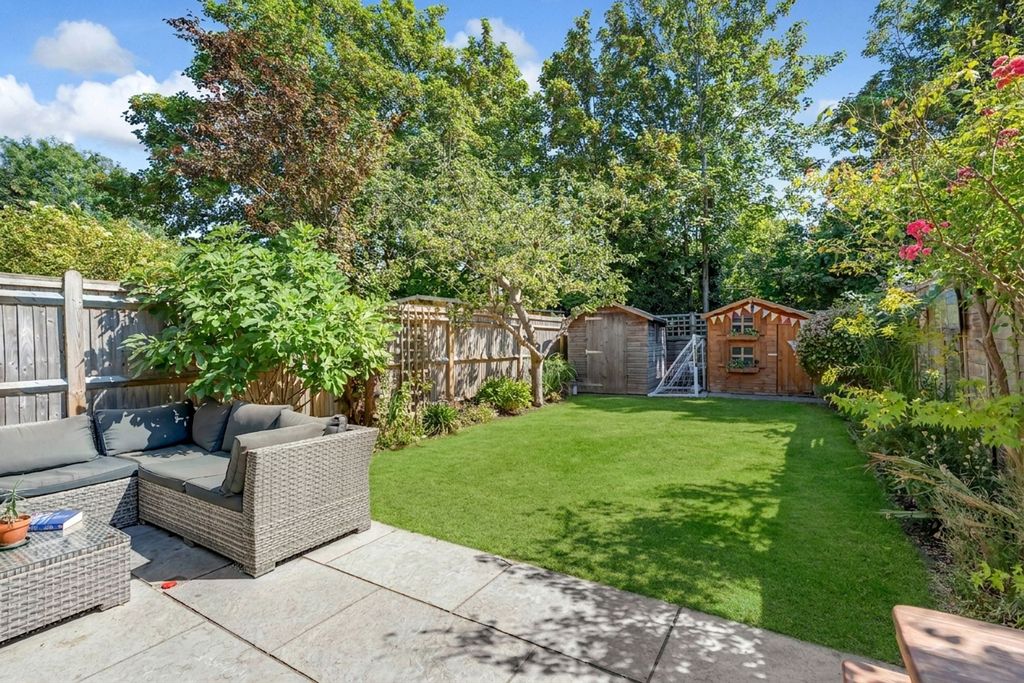 Property photo 2 of 18