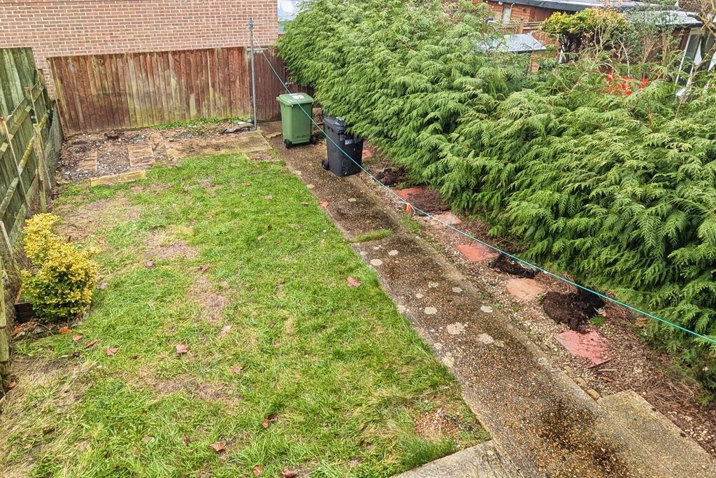 Property photo 2 of 12 (Main)