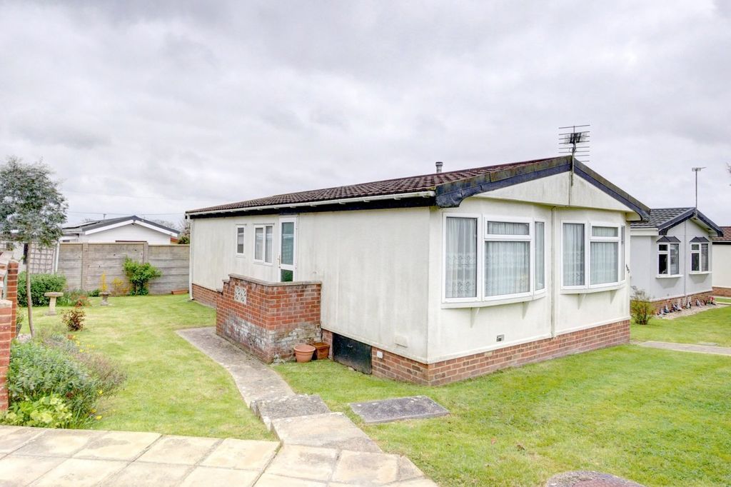 Property photo 1 of 20