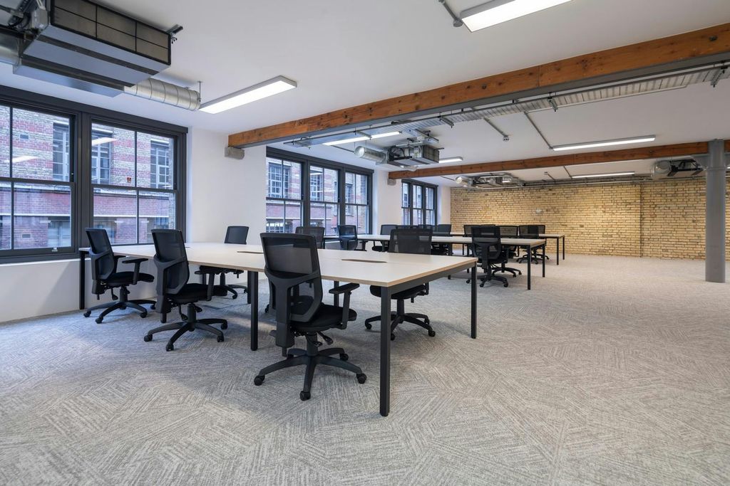 Property photo 1 of 12 Desks / Main Office Space