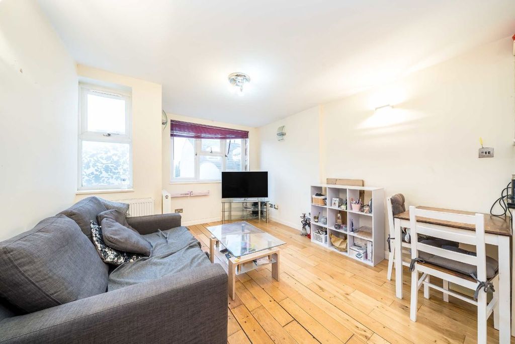 Property photo 2 of 4