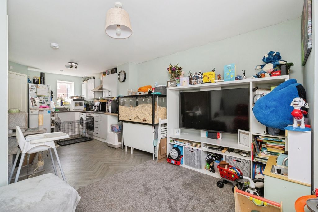 Property photo 3 of 13 Pbox-Img.Jpg