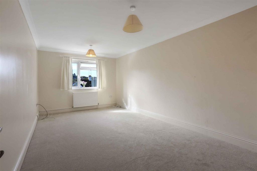 Property photo 3 of 19 1327267715 10.Jpg