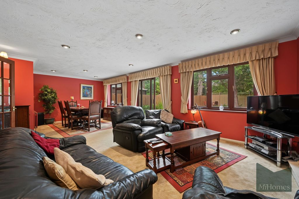 Property photo 2 of 23