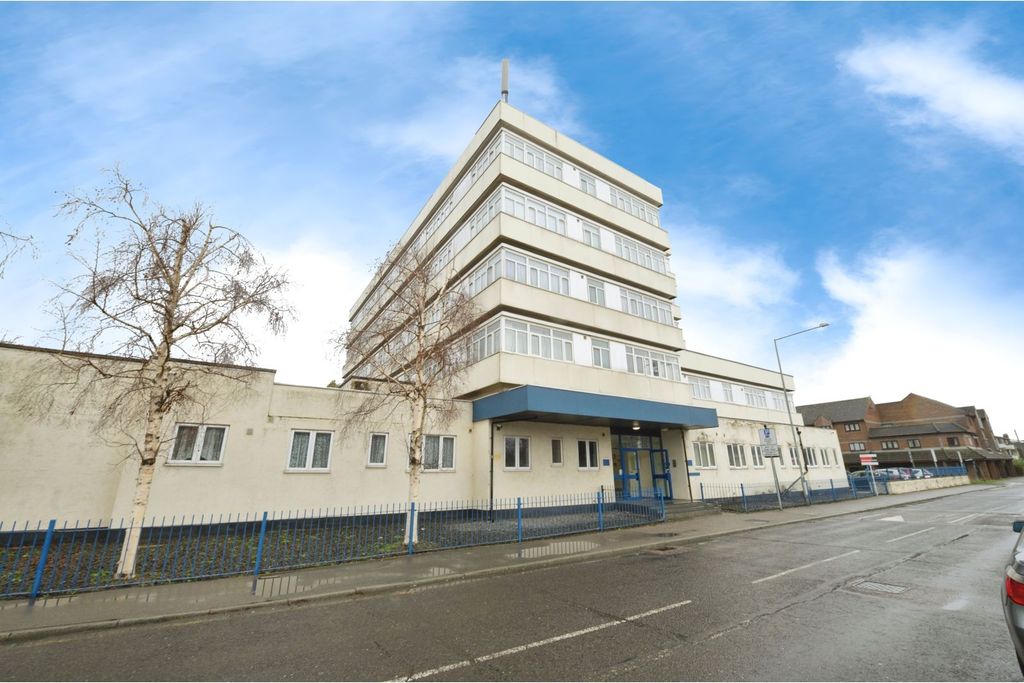 Property photo 1 of 10