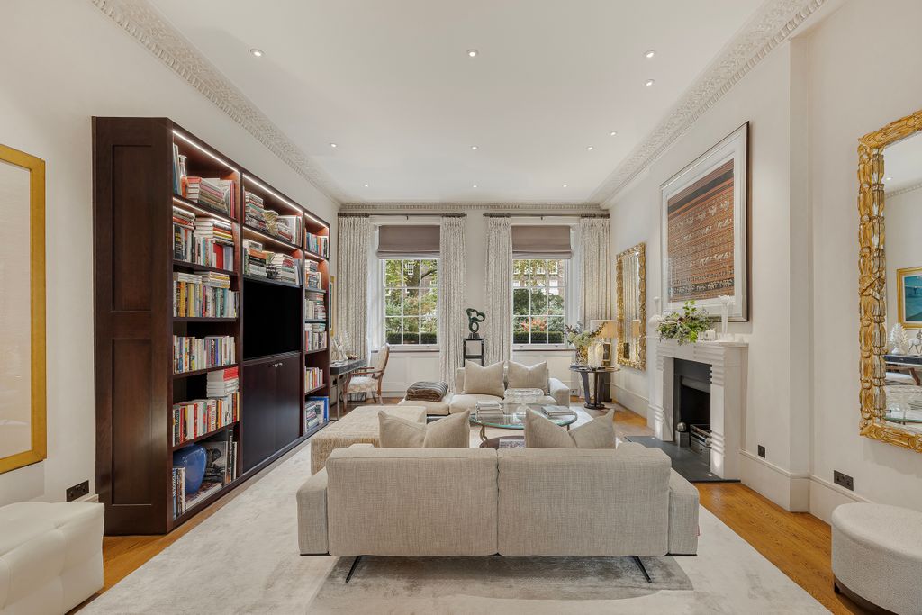 Property photo 2 of 19