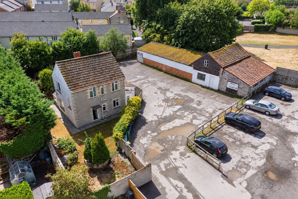 Property photo 1 of 27 5557140
