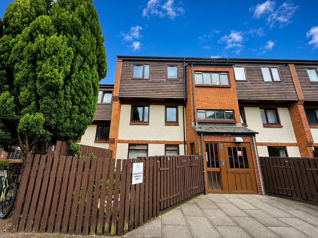 Property photo 1 of 8