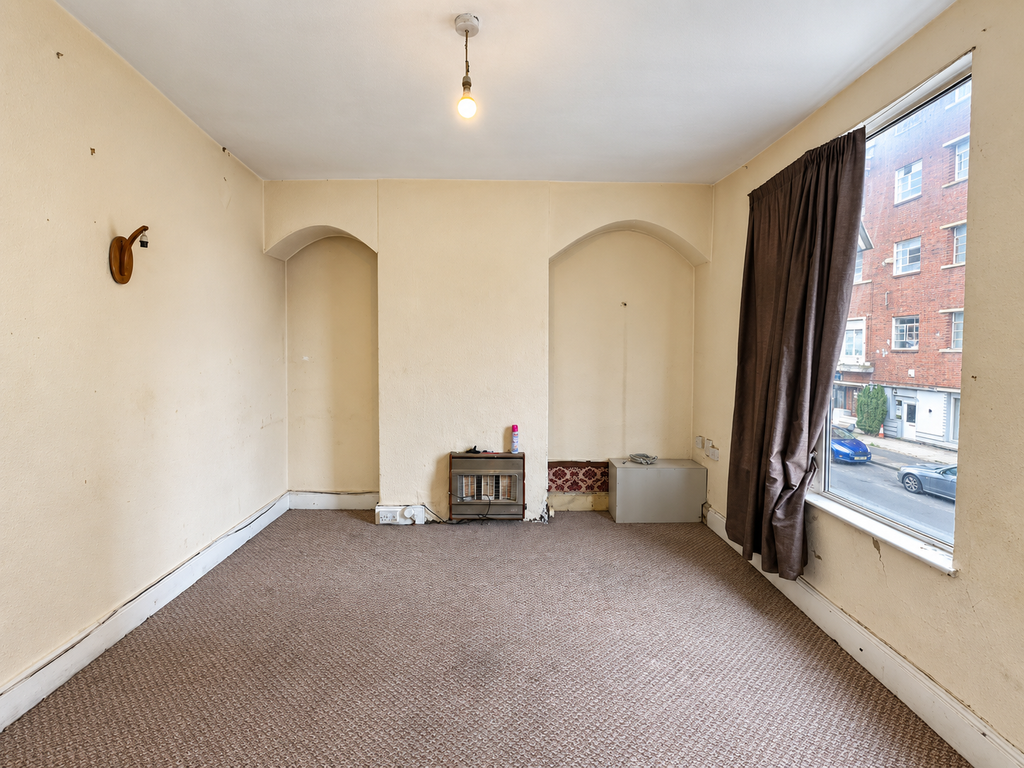 Property photo 3 of 13