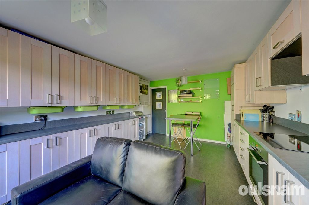 Property photo 2 of 22 Picture No. 14