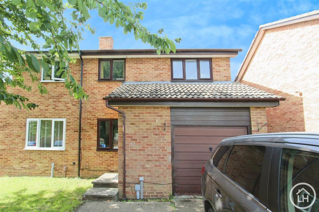 Property photo 1 of 11 External