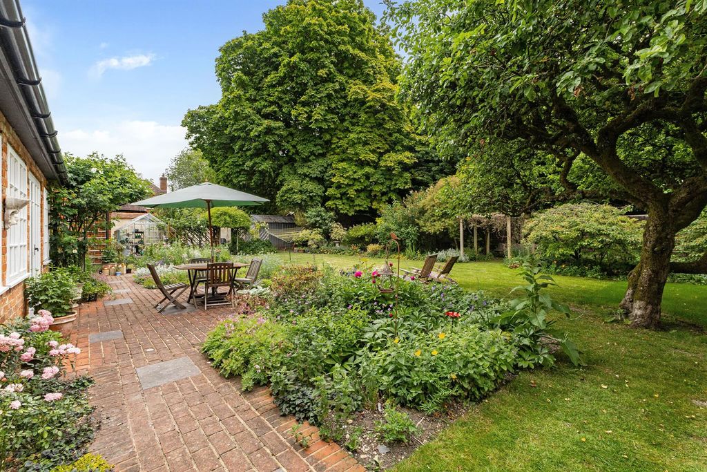 Property photo 2 of 16 Garden To Main House
