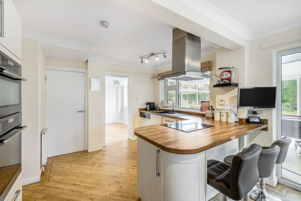 Property photo 3 of 30 11 Lime Grove (Holbeach)-19