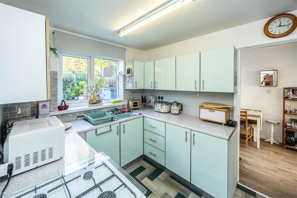 Property photo 3 of 32 35Klcopley-211125-1.Jpg