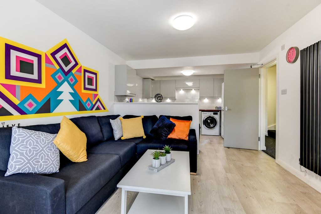 Property photo 2 of 5 Bright, Modern Open-Plan Living Area With A Large ...