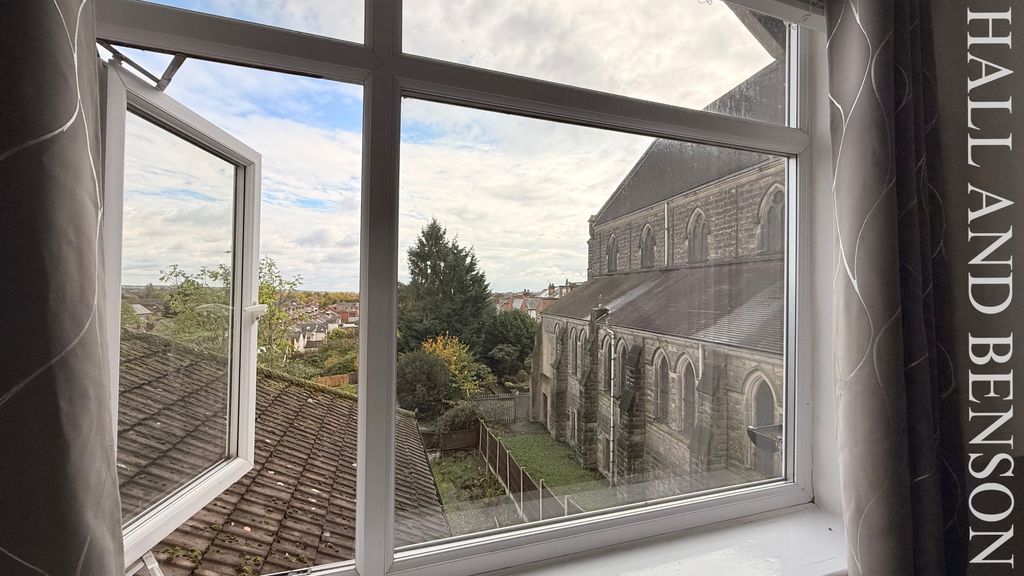 Property photo 3 of 13 Image