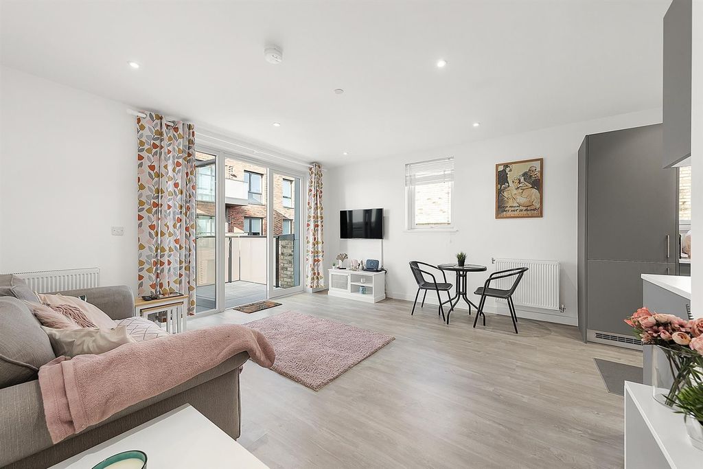 Property photo 3 of 16