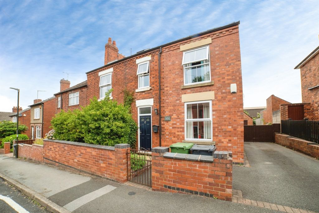 Property photo 1 of 28