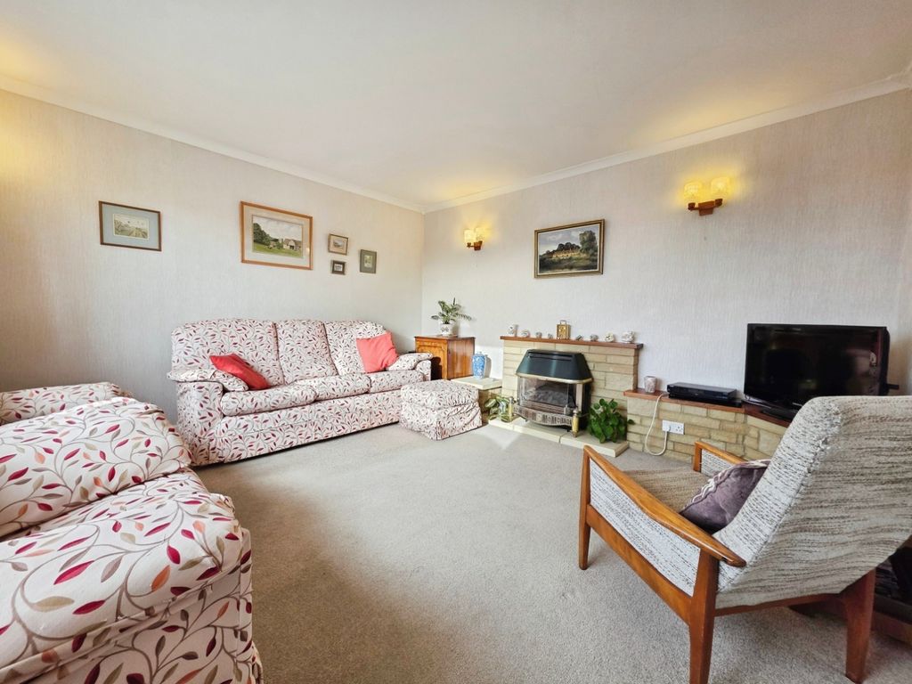 Property photo 3 of 17 Pbox-Img.Jpg