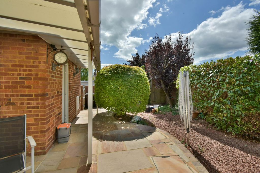 Property photo 3 of 11