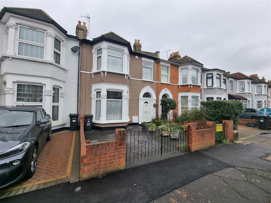 Property photo 2 of 24