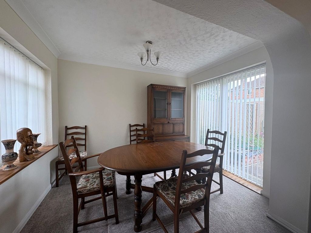Property photo 3 of 32 Picture No. 21