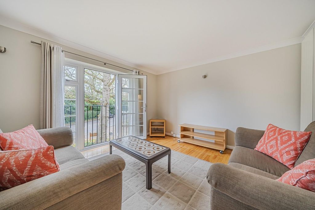 Property photo 2 of 21 1382300-7-691c6B4c14c97.Jpg