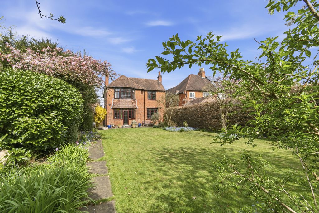 Property photo 1 of 27