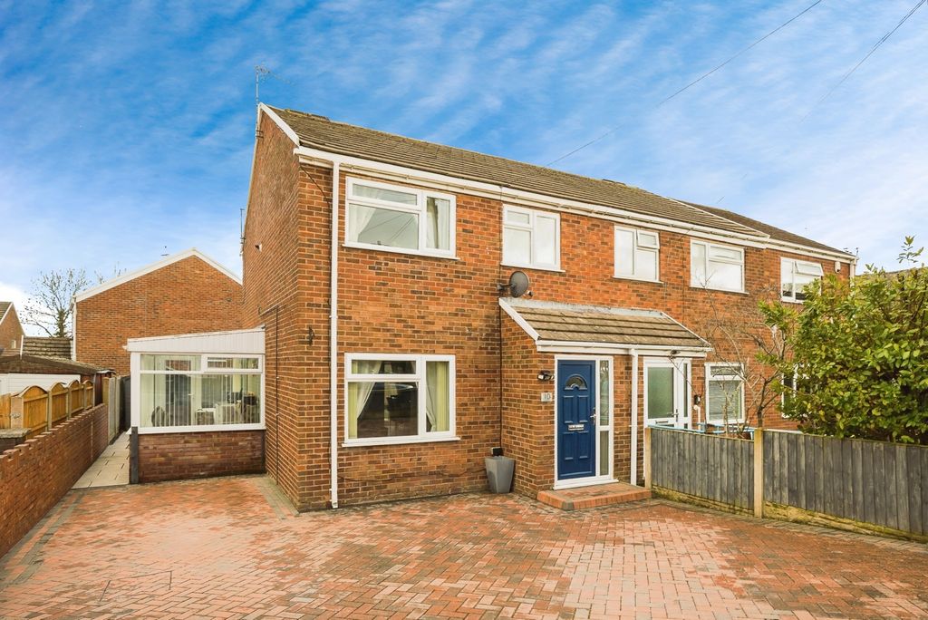 Property photo 1 of 20 Front