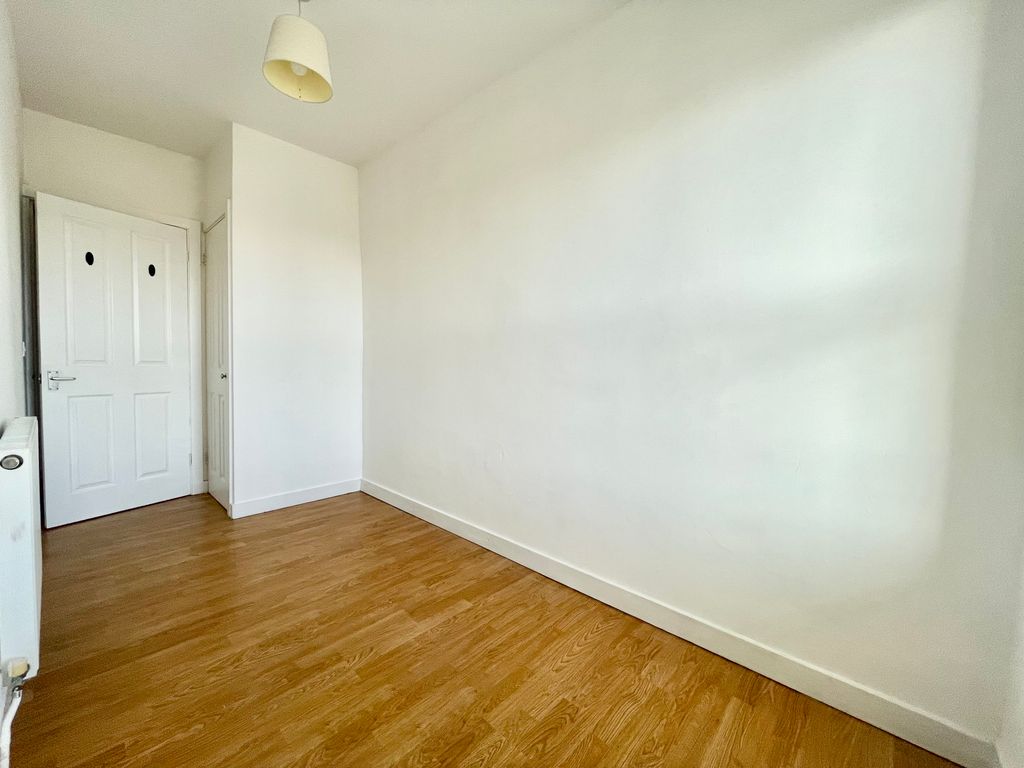 Property photo 3 of 5 Image