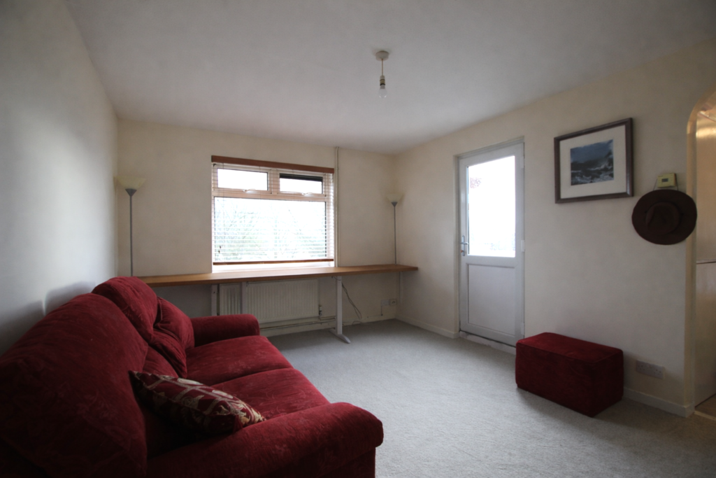 Property photo 2 of 6 Living Room.Png