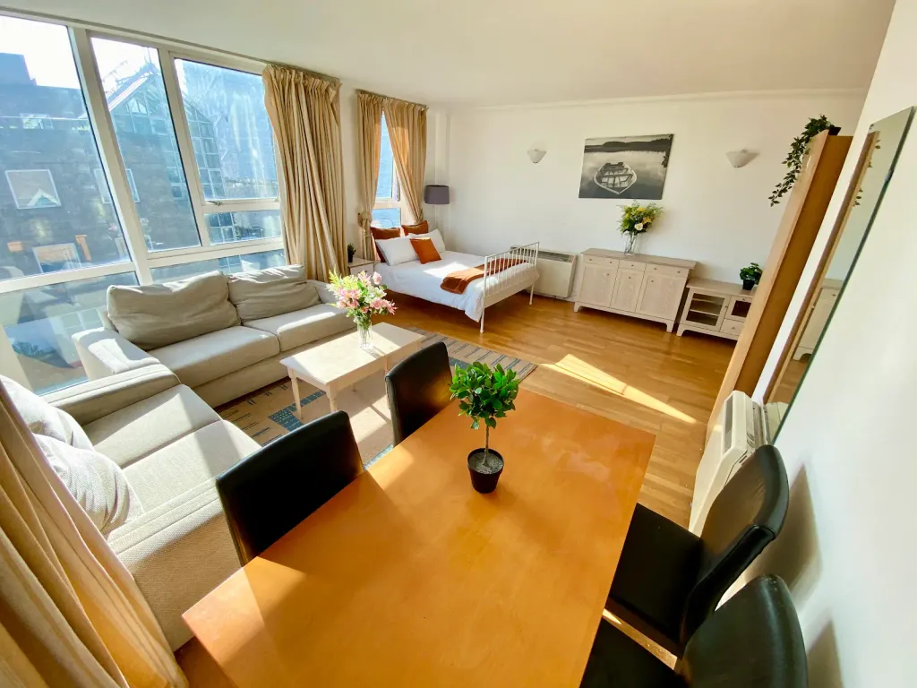 Property photo 2 of 6