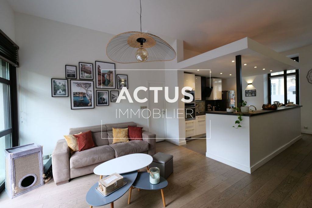 Property photo 1 of 17 Charming Townhouse In The Heart Of Salon