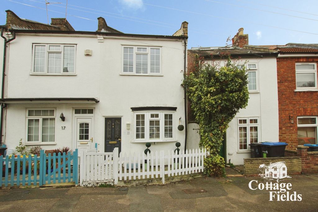 Property photo 1 of 18