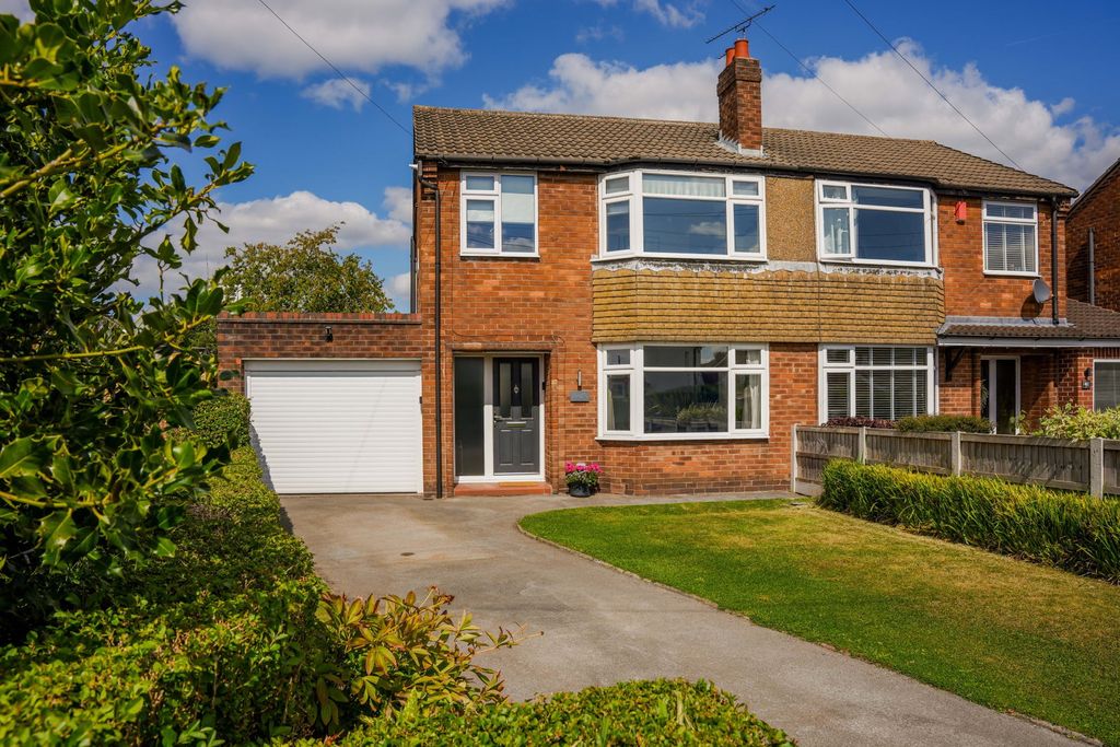 Property photo 1 of 50
