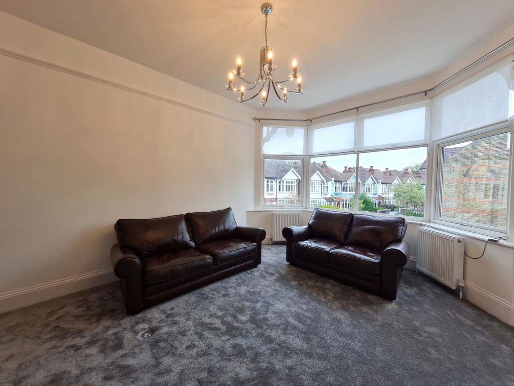 Property photo 3 of 15 Picture No. 05