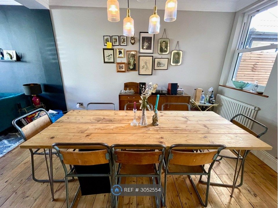 Property photo 3 of 17 Dining Room