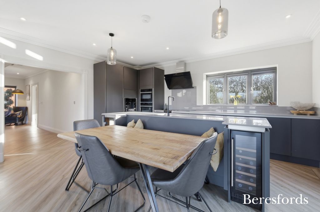 Property photo 3 of 42 Picture No. 29