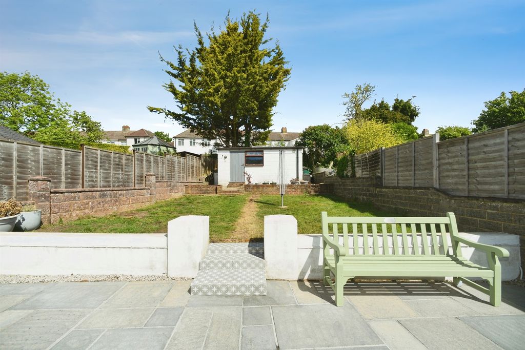 Property photo 1 of 23