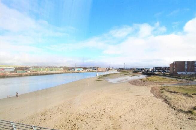 Property photo 2 of 18 Picture No. 16