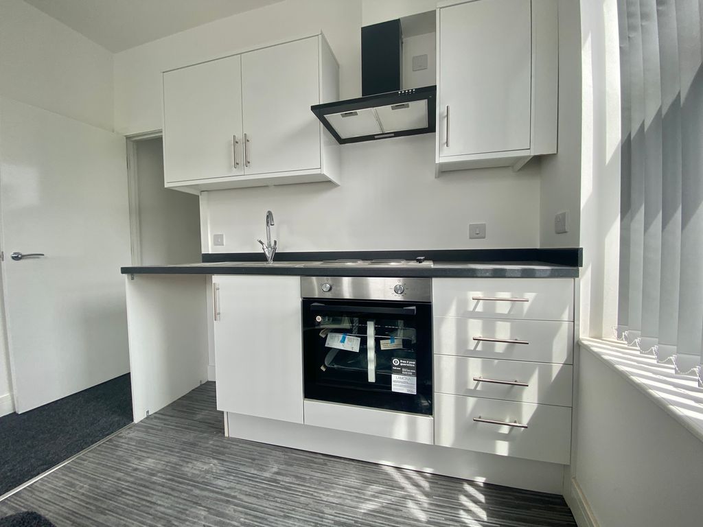 Property photo 2 of 5 Kitchen