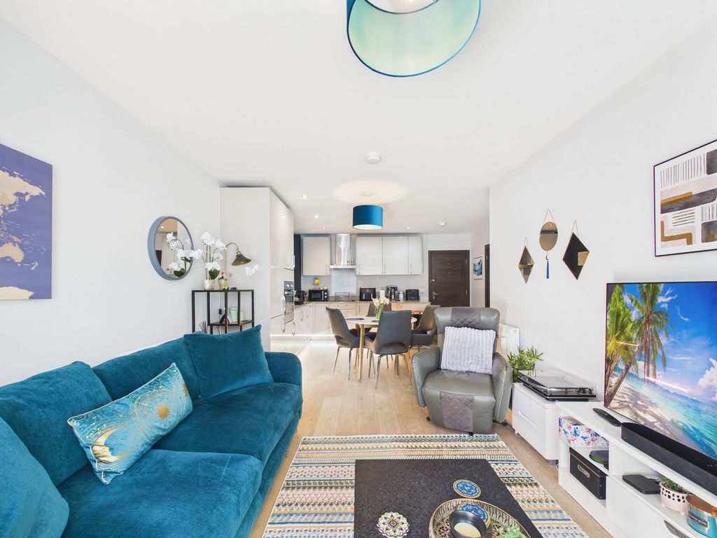 Property photo 2 of 20