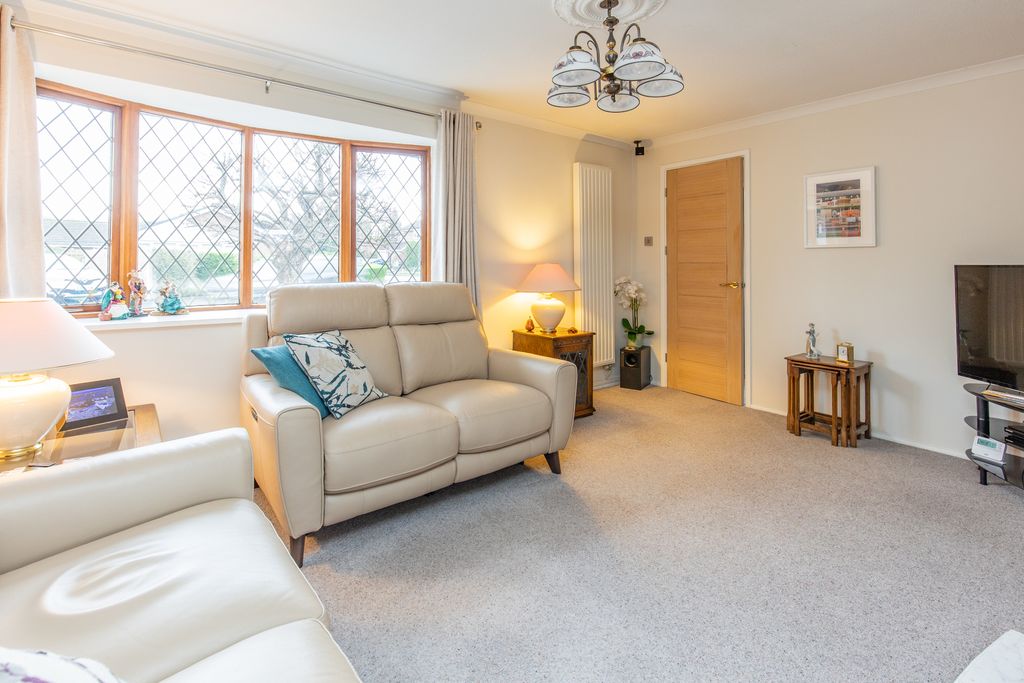 Property photo 3 of 14 Living Room