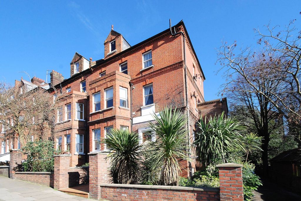 Property photo 1 of 11