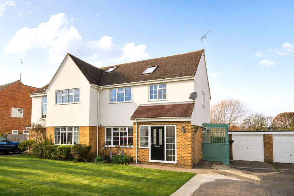 Property photo 1 of 14 Front