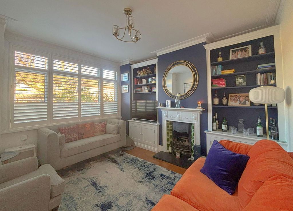 Property photo 2 of 12