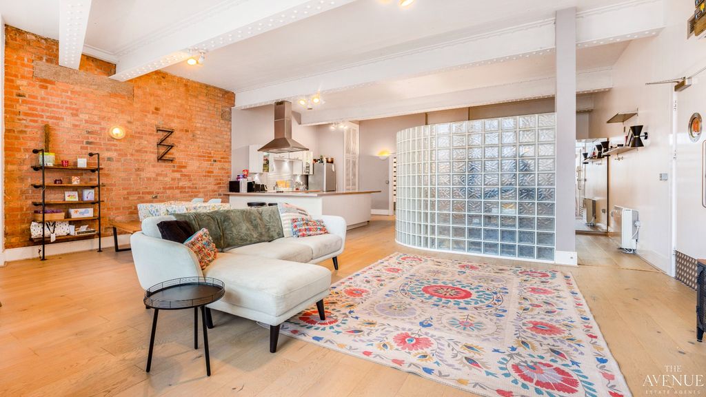 Property photo 3 of 15 4880924