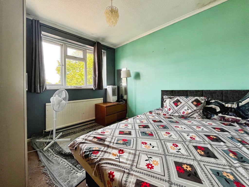 Property photo 3 of 9 Pbox-Img.Jpg
