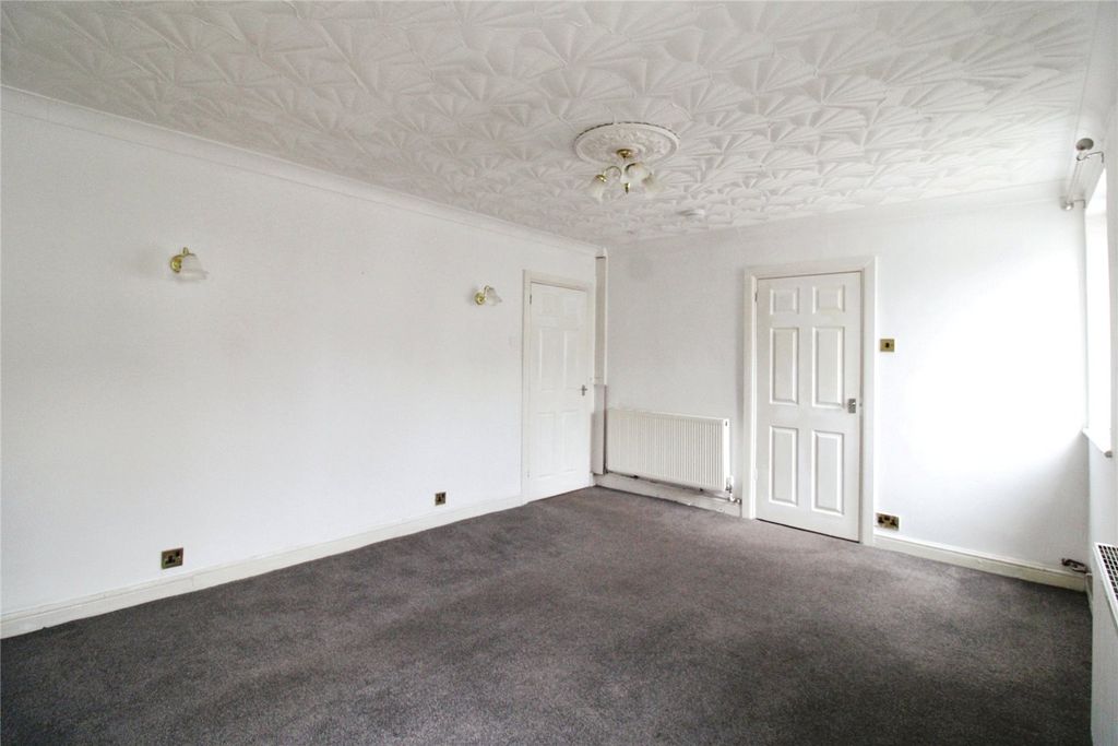 Property photo 2 of 11 Picture No. 13